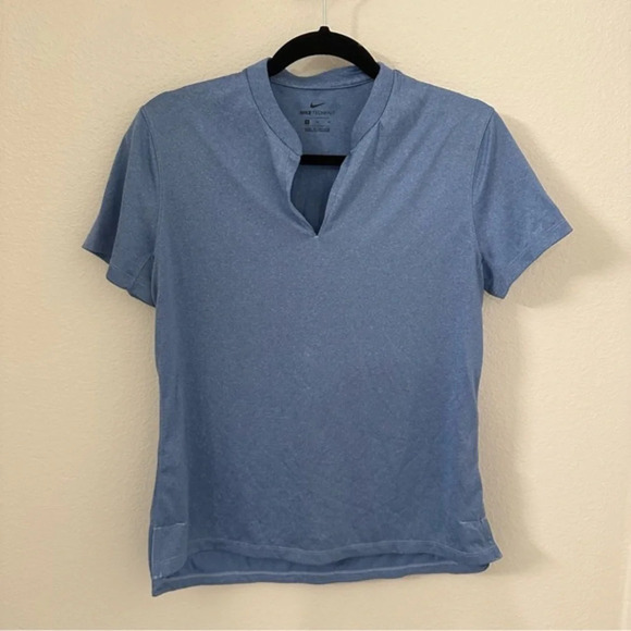 Nike TechKnit Cool Women’s Golf Polo V-Neck Blue Size medium Style AJ5312 - Picture 2 of 6